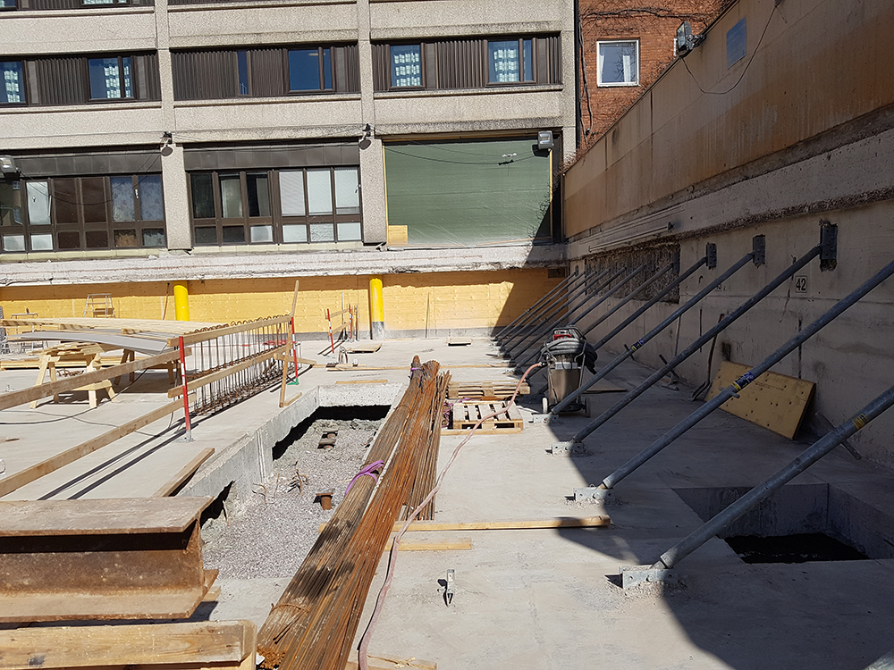 20180413_110025 Sågning av garageplan och nya fundamenthål på Scandic city i Norrköping