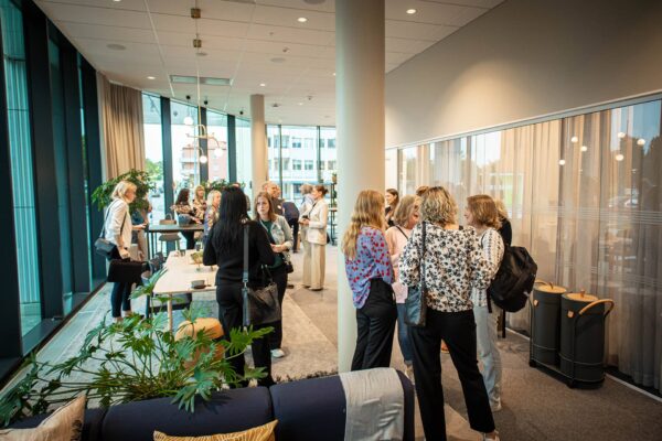 Bli medlem hos Östsvenska Handelskammaren som är regionens största affärsnätverk.