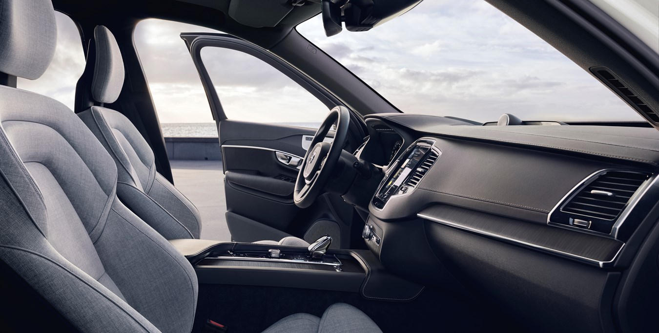 picture of inside of a car